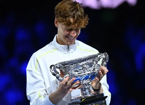 Suspendieron a Jannik Sinner, el número 1 en el tenis, por doping