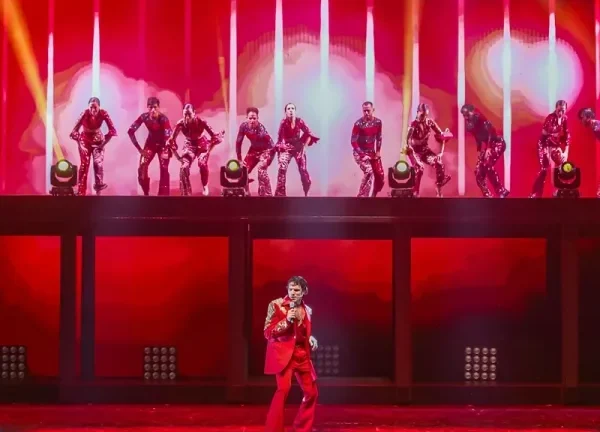 Se estrenó «Sandro, el Gran Show», una obra para vibrar con la música del ícono argentino