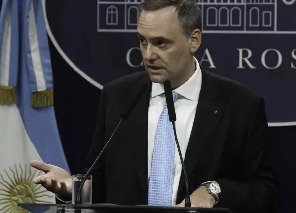 El Gobierno anunció el cierre de Vialidad Nacional y organismos vinculados al tránsito