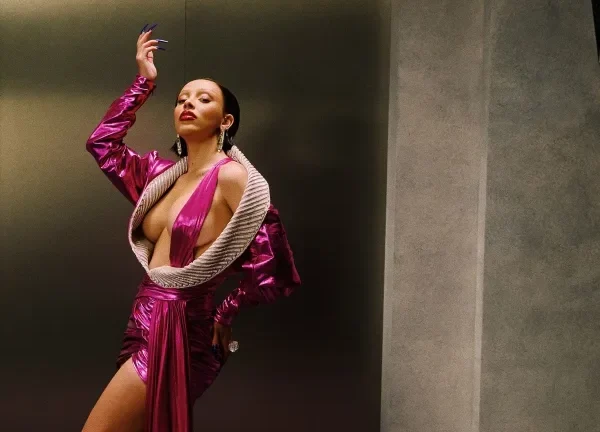 Doja Cat regresa con su nuevo videoclip «Jealous Type»