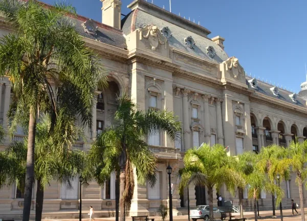 Santa Fe sancionó su nueva Constitución tras dos meses de debate