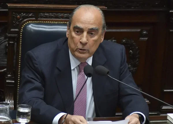 Guillermo Francos negó cambios en su futuro político y ratificó su rol dentro del Gabinete