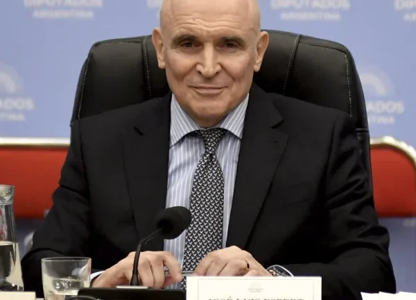 Fracasa el pedido de apartamiento de José Luis Espert en la Comisión de Presupuesto